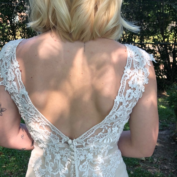 Wedding Dress - Picture 3 of 8